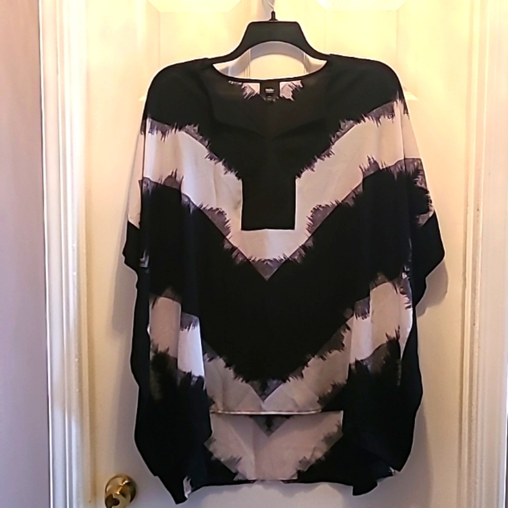 Black and White Massimo top Size M